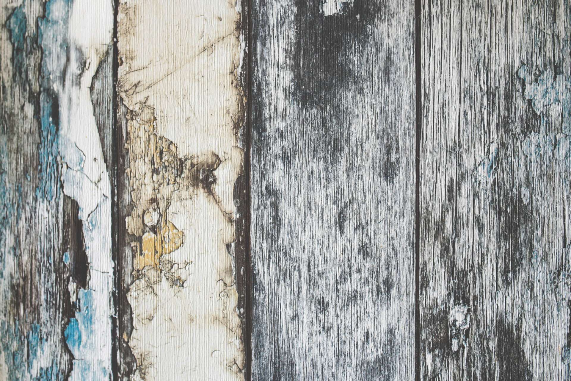 kaboompics.com_Old_Wooden_Boards