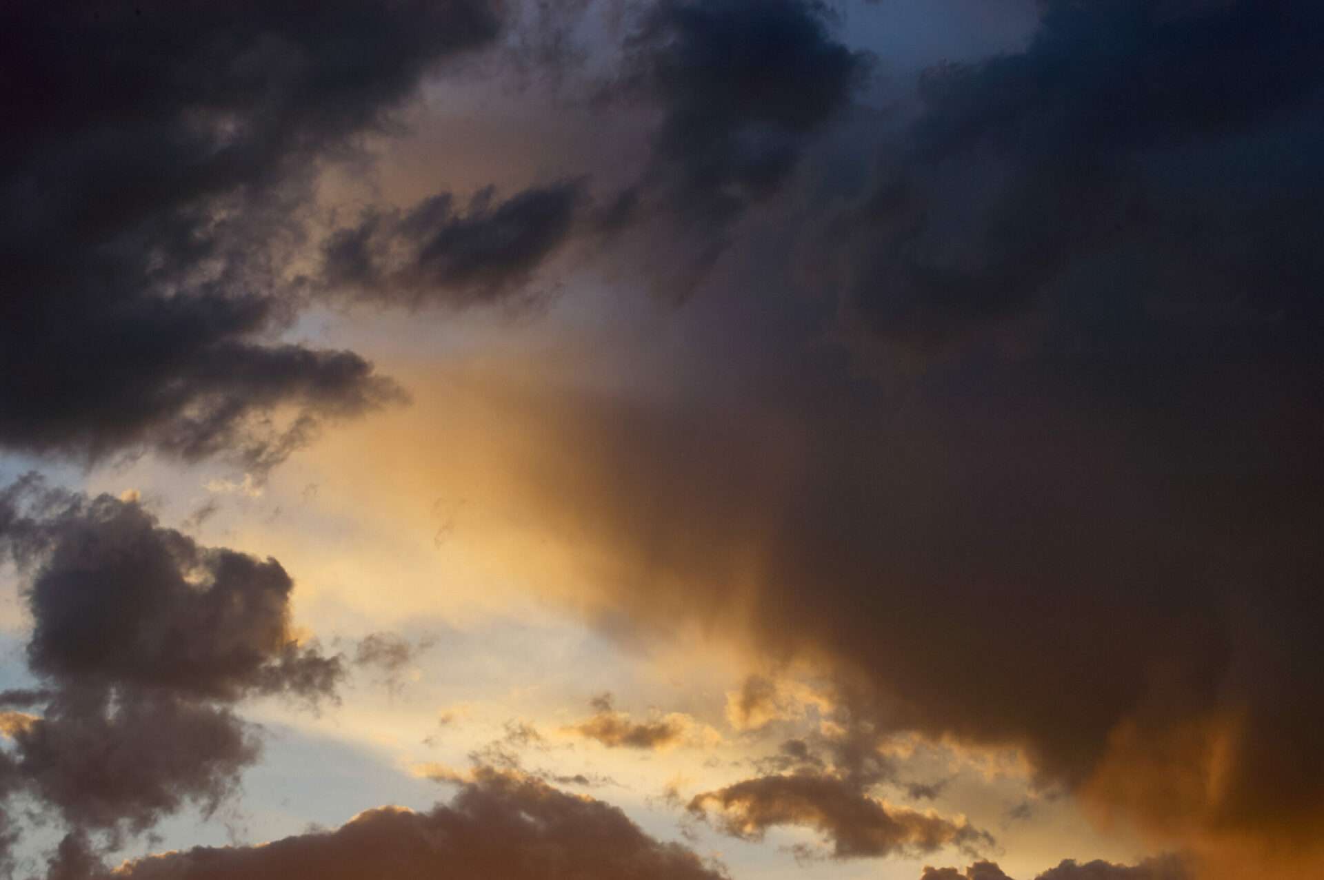 negative-space-just-sky-clouds-004